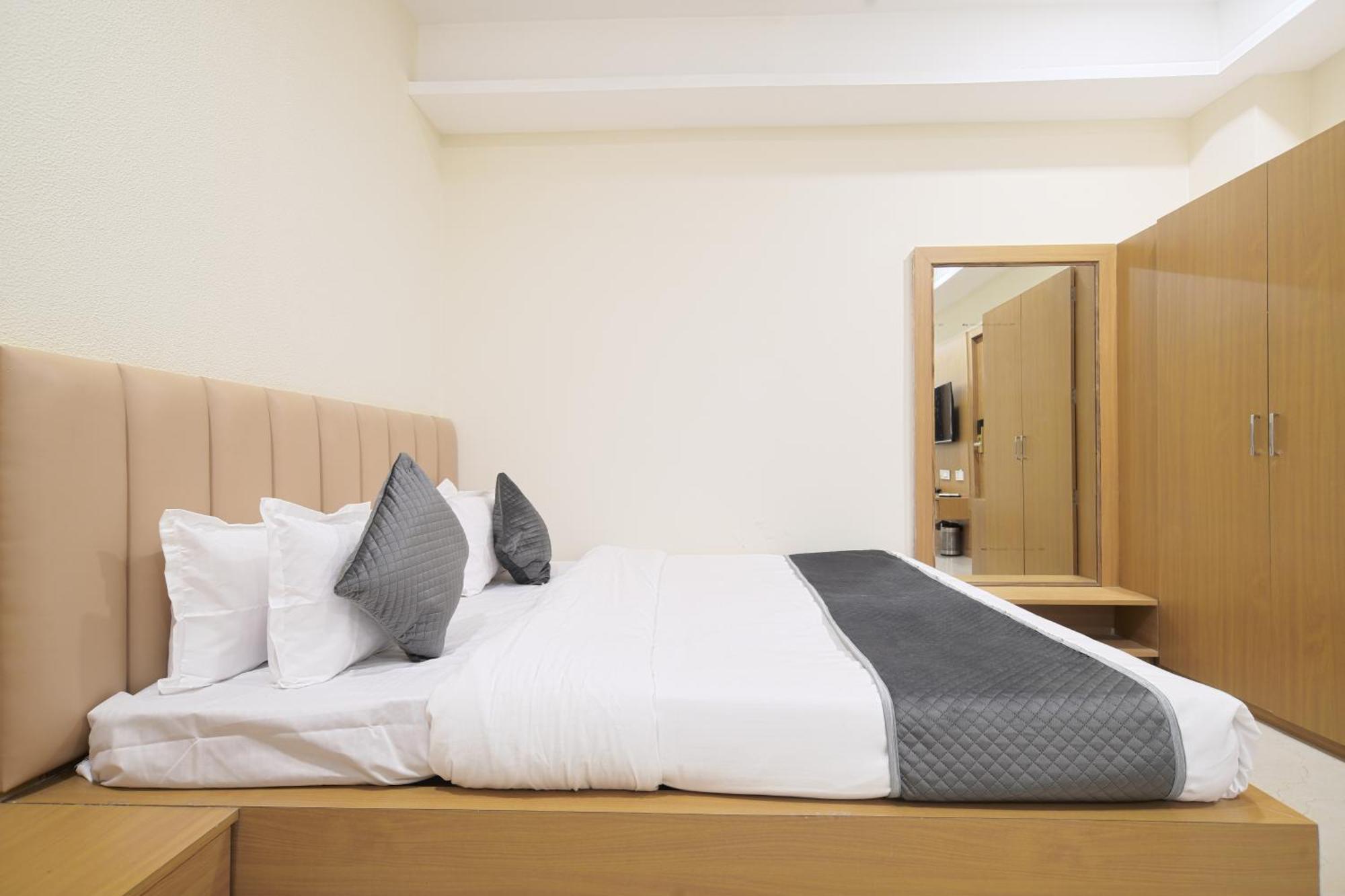 Hotel Shivlok Ujjain Zimmer foto